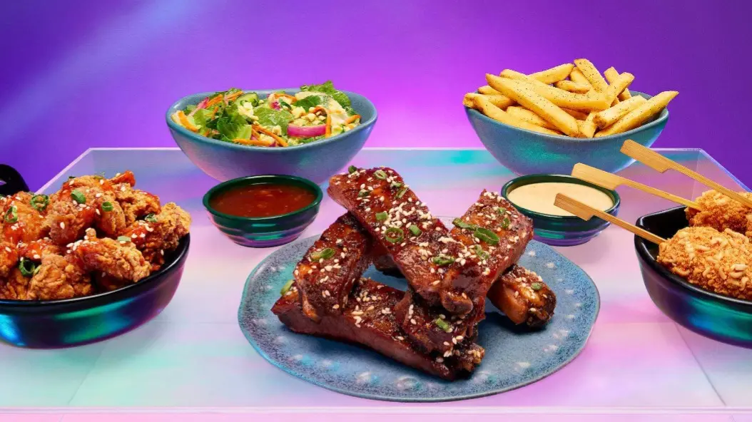 Restaurante aposta em cultura coreana do k-pop para atrair público jovem; conheça