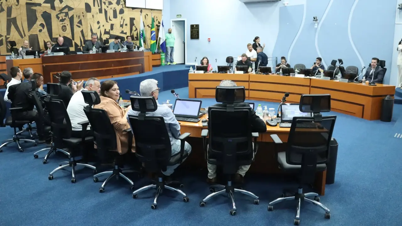 Câmara mantém veto e barra excedente da merenda para profissionais da educação