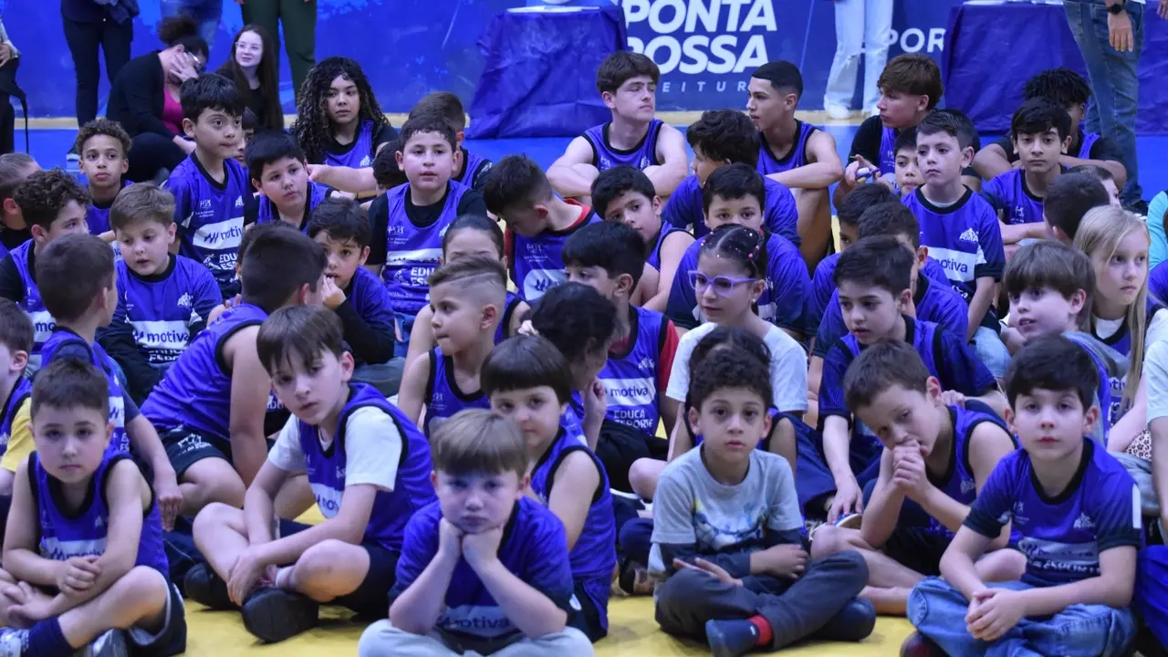 Atletismo, basquete e futsal: projeto abre vagas gratuitas para crianças em PG