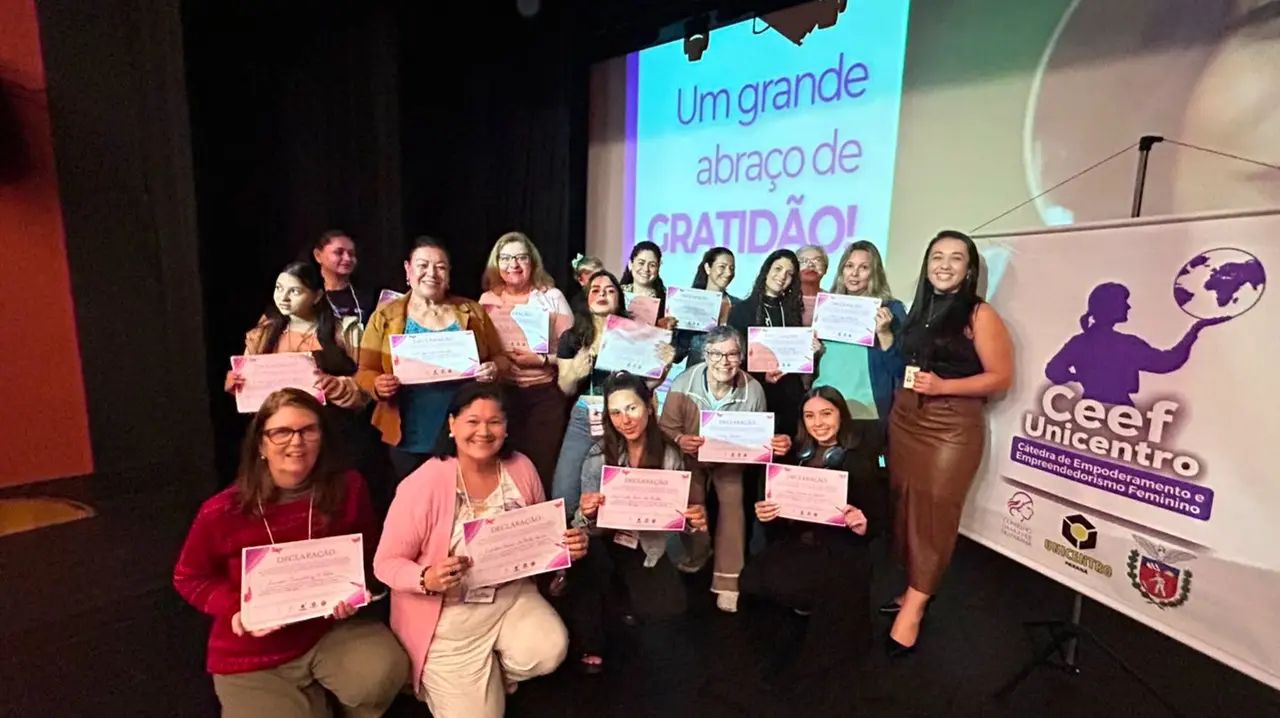 Formação reúne mulheres para discutir autonomia econômica e protagonismo