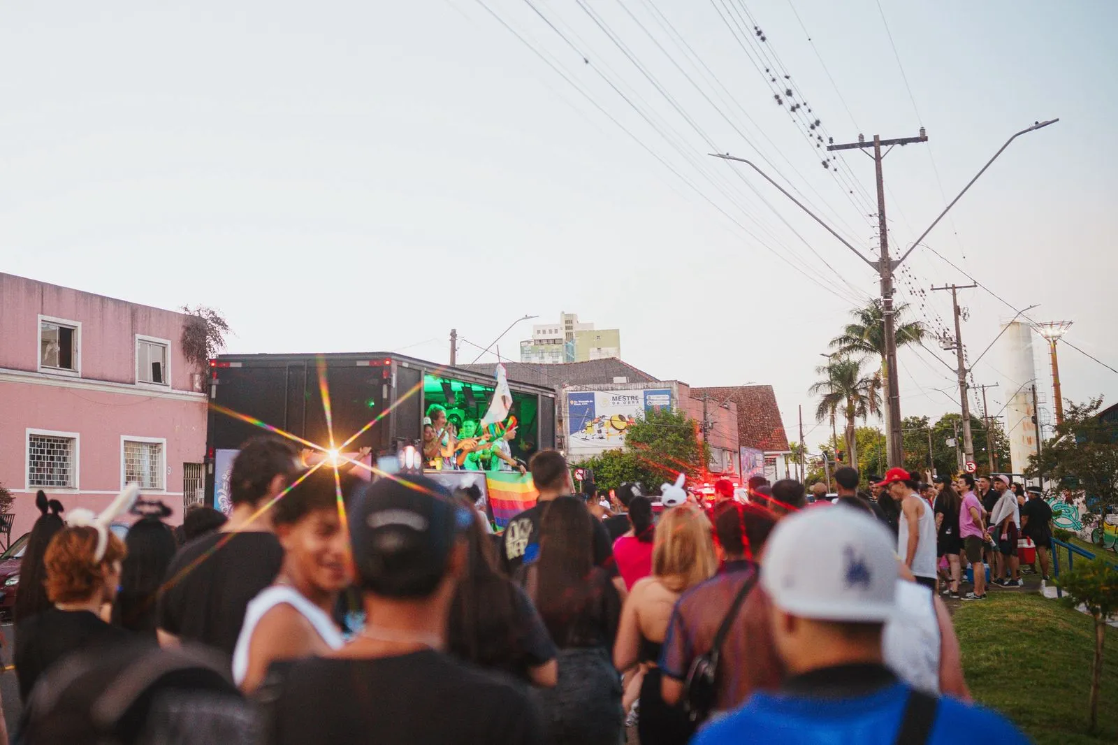 Bloco Arco-Íris cresce e fortalece Carnaval LGBTQIAPN+ nos Campos Gerais