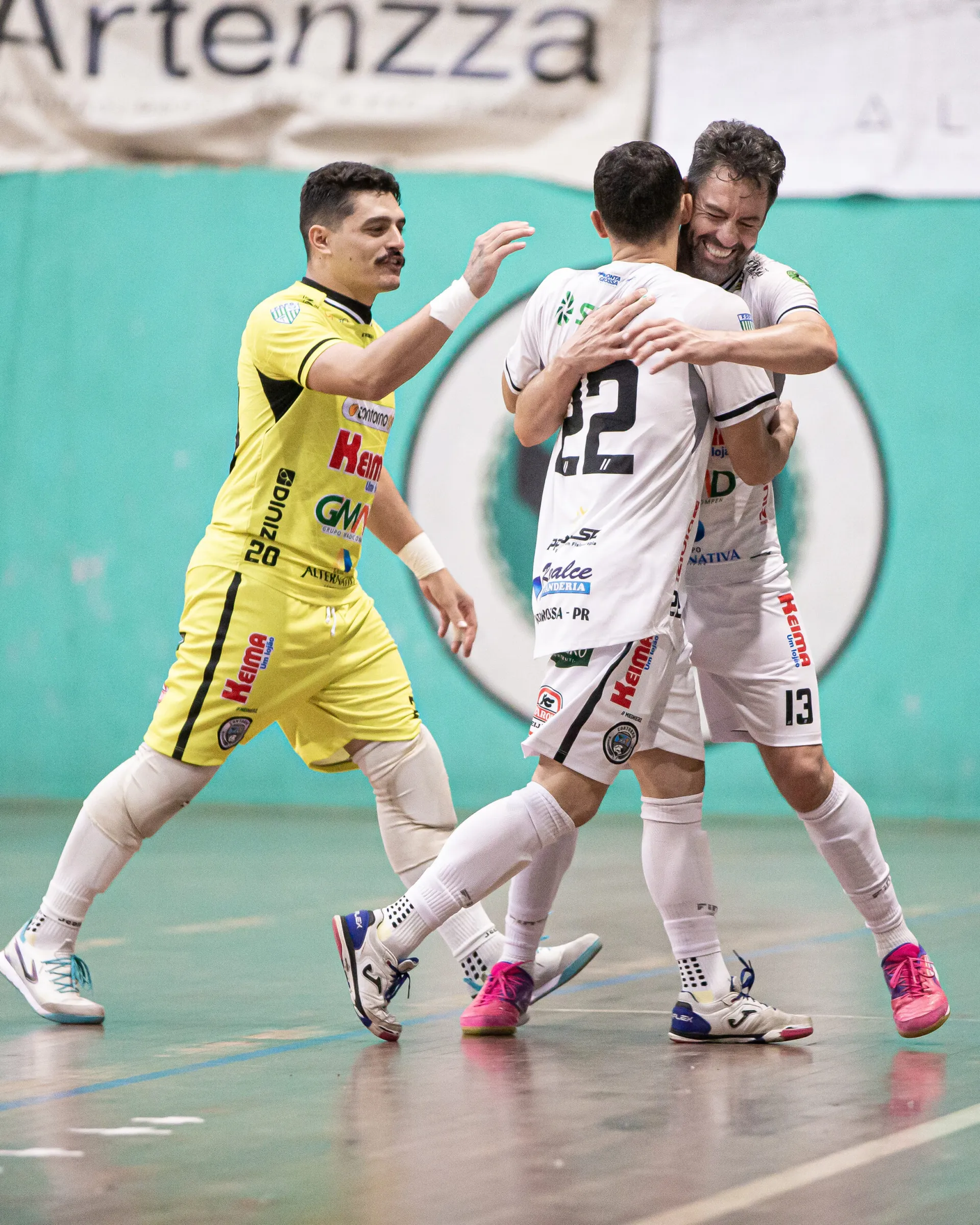 Contorno Futsal vence e assume liderança do Grupo A