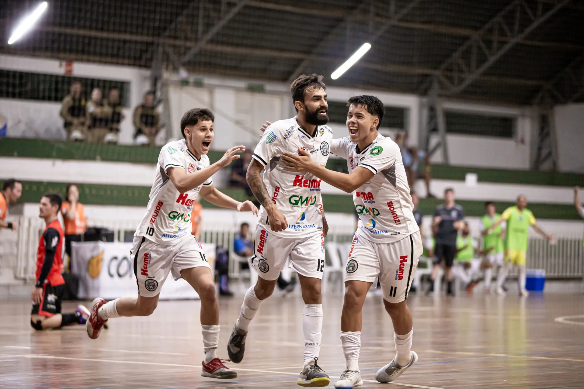 Contorno Futsal vence Guará