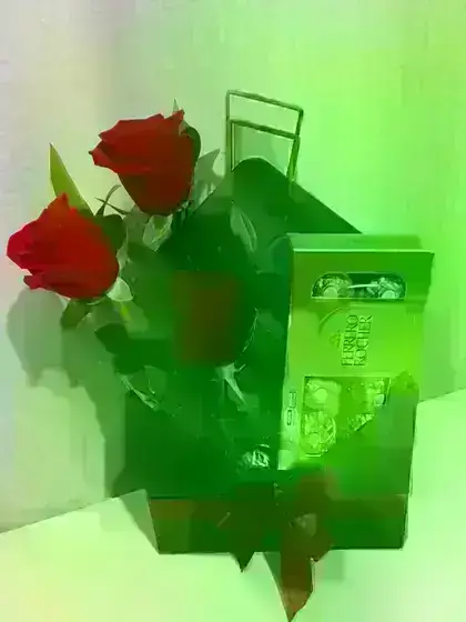 Arranjo com Rosas / Ferrero Rocher / Vermelhas / 03 Unidades