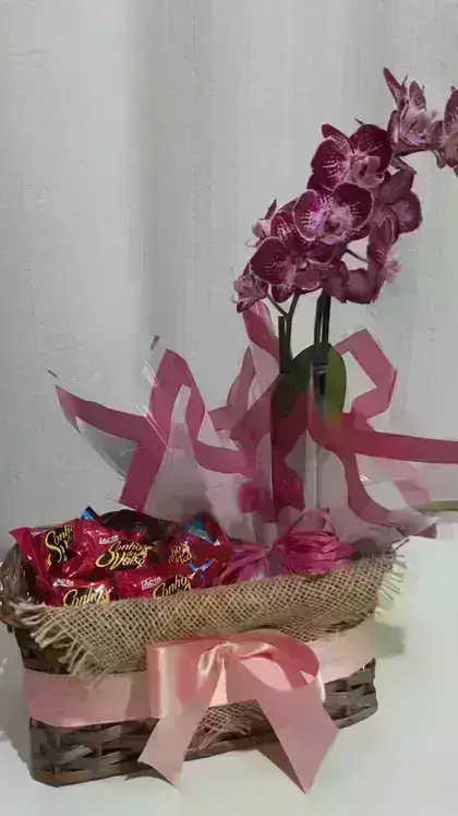 Arranjo com Rosas / Ferrero Rocher / Vermelhas / 04 Unidades