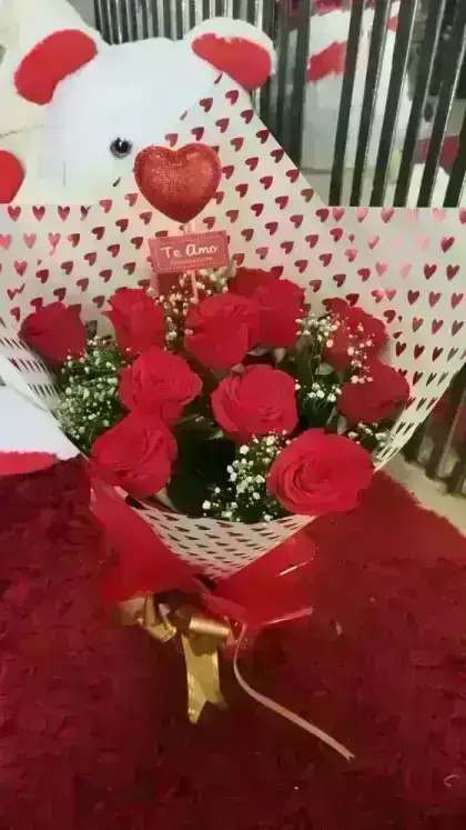 Buquê de Rosas Luxo - 12 Unidades