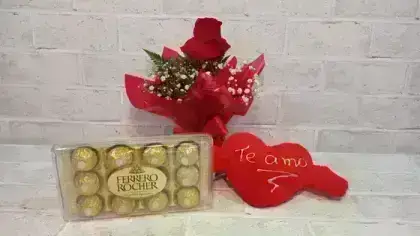 Arranjo com 1 Rosas Dobradas Vermelhas + Chocolates + Coração Pequeno - Ferrero 8 Unidades