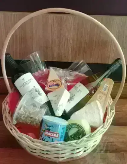 Cesta de Queijos, Vinhos e Castanhas
