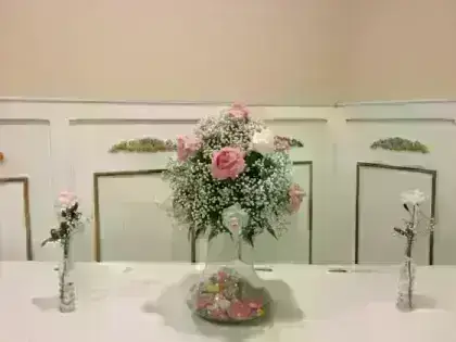 Puff Rosas Abertas em Tons Rosados