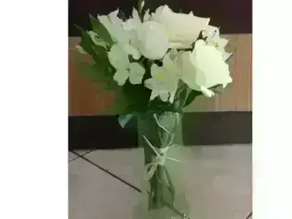 Vaso com Rosas e Astromelias - Pequeno
