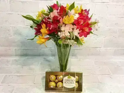 Vaso com Astromelias + Chocolates - Ferrero 8 Unidades