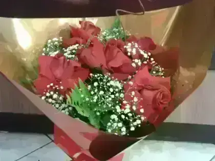Buquê de Rosas Dobradas Manualmente - 5 Rosas