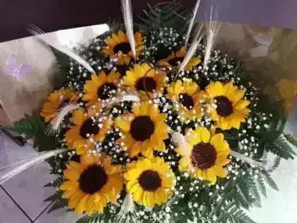 Buquê Luxo Dúzia em Pé na Água