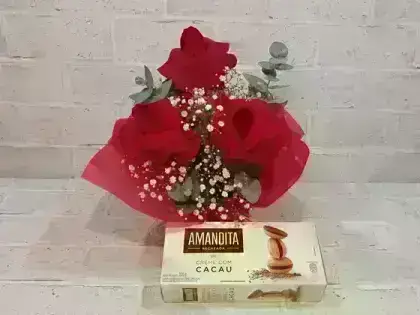 Arranjo de 3 Rosas Vermelhas Dobradas Manualmente - + Amandita