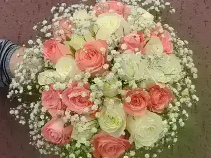 Buquê Noiva Rosas Brancas e Rosa - 36 Rosas