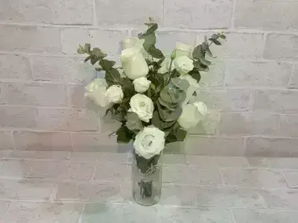 Vaso com Rosas e Lisiantus - Medio