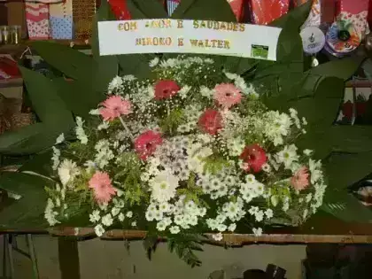 Arranjo para Tumulo com Flores do Campo e Gerbéra 04