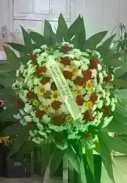 Coroa  de Flores com Rosas